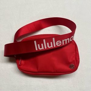 *RARE* Educator Exclusive Belt Bag Lululemon